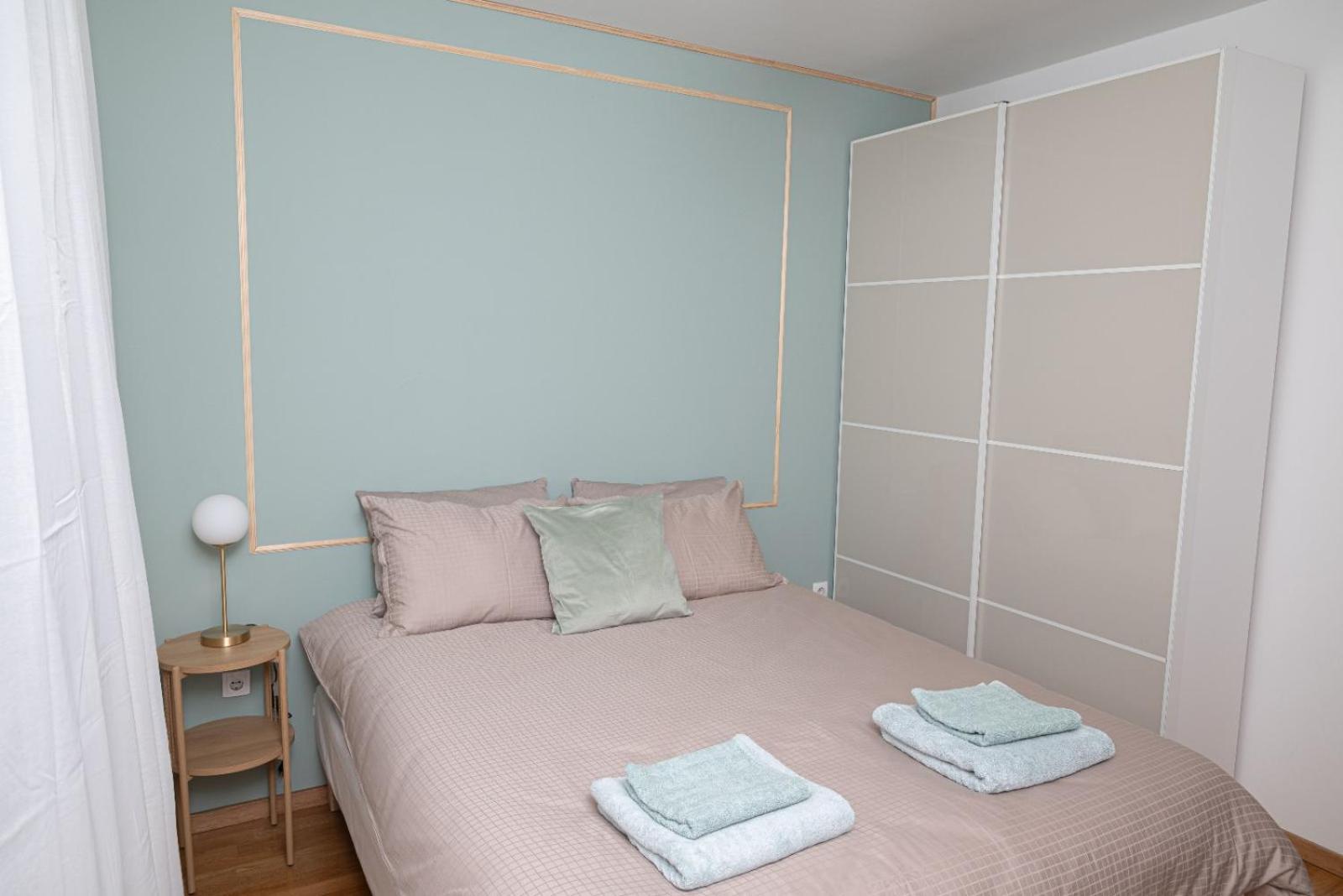 Апартамент 2 Bedroom, 1 Living Downtown